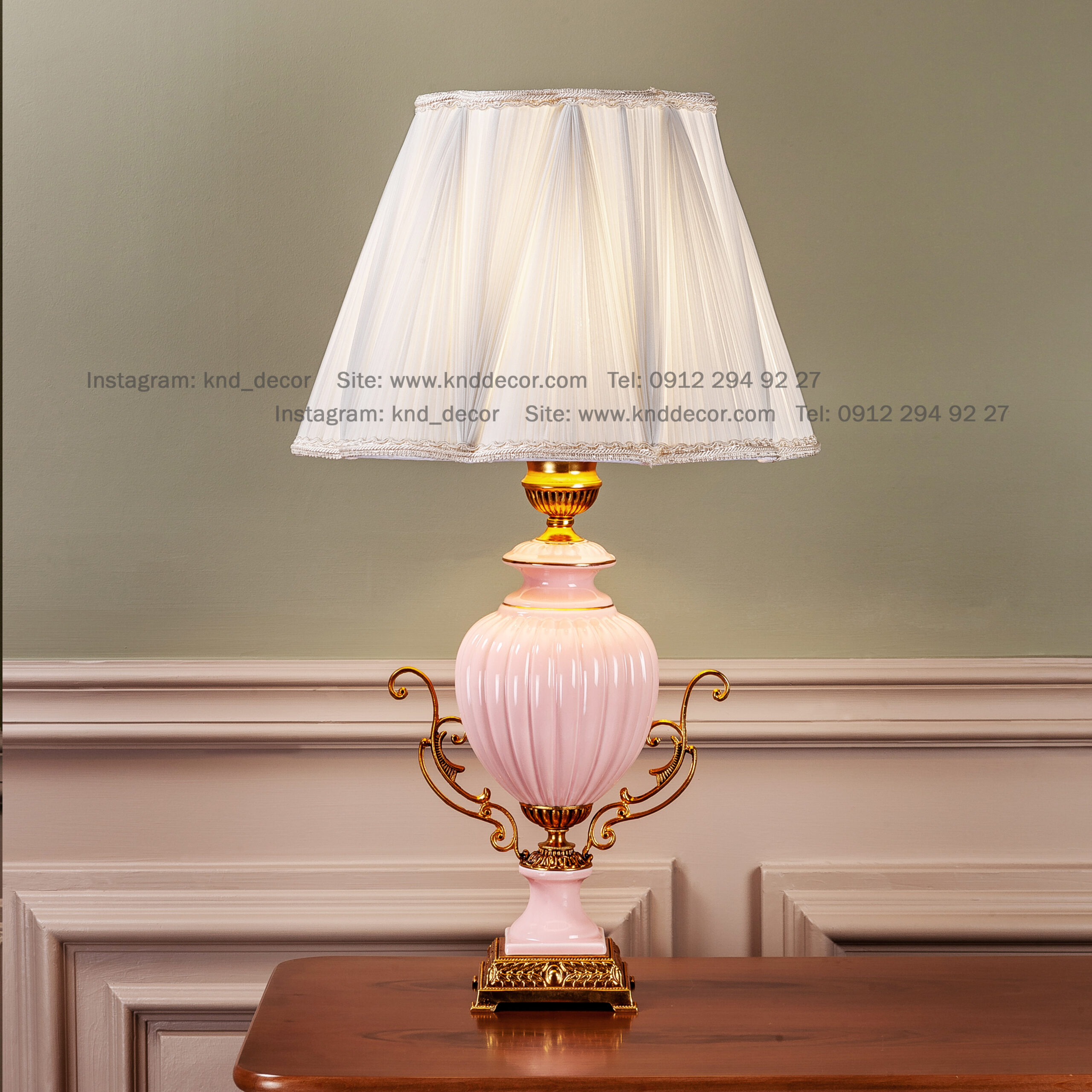 Advertising Photography For KNDDECOR Company آباژور رومیزی کد ۶ صورتی طلایی پتینه - Image 1